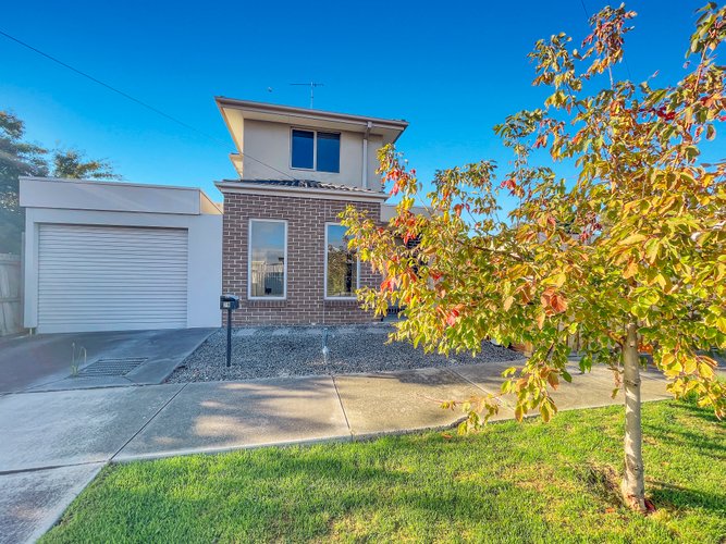 2b Alder Crescent Bell Park 3215