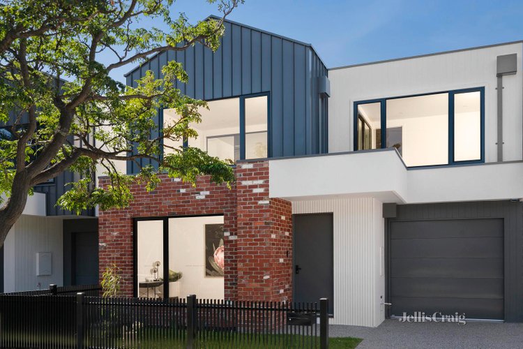 2B Basil Street Newport 3015