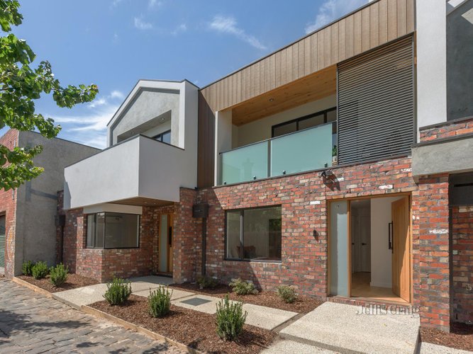 2B Francis Street Ascot Vale 3032