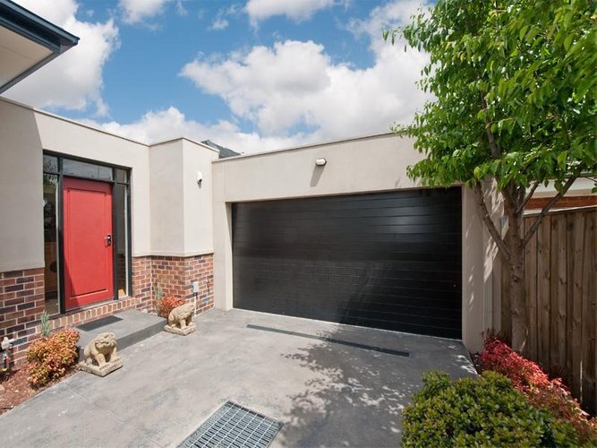 2B Naples Street Box Hill South 3128