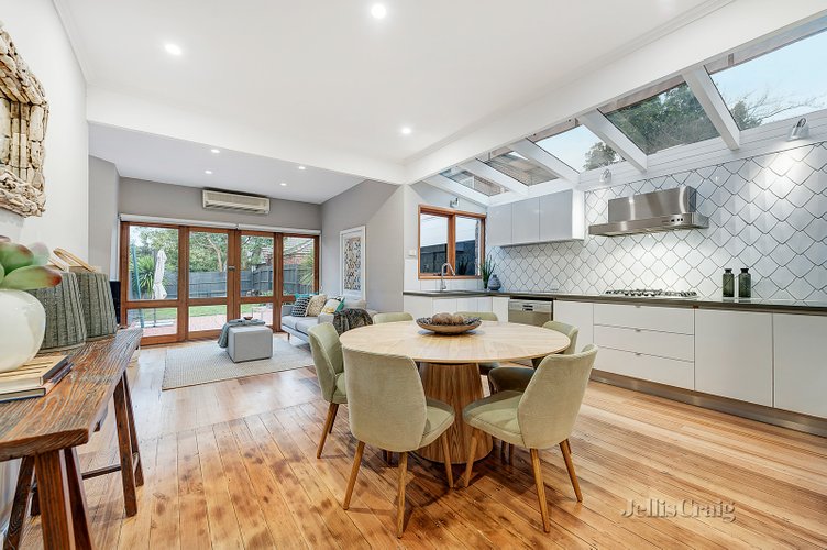 2B Waterloo Street Camberwell 3124