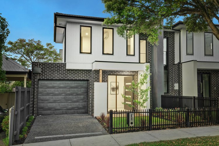 2C Looker Street Murrumbeena 3163