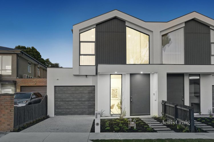 2d Hopetoun Court Bentleigh East 3165