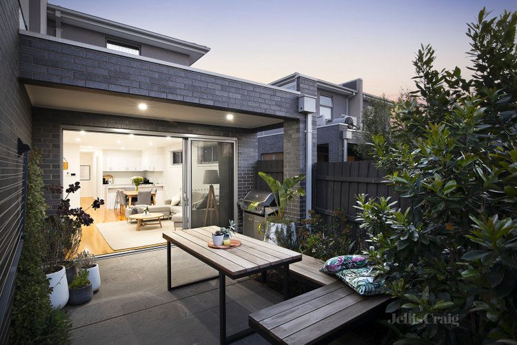 2E Hill Street Thornbury 3071