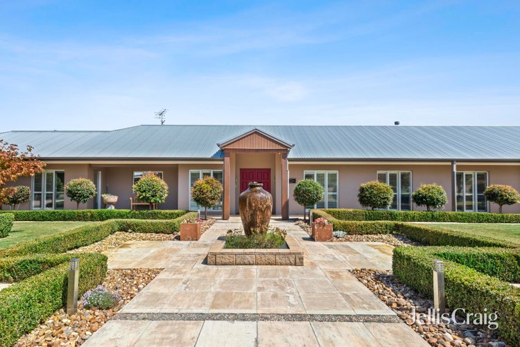 3-5 Charlemont Court Ocean Grove 3226