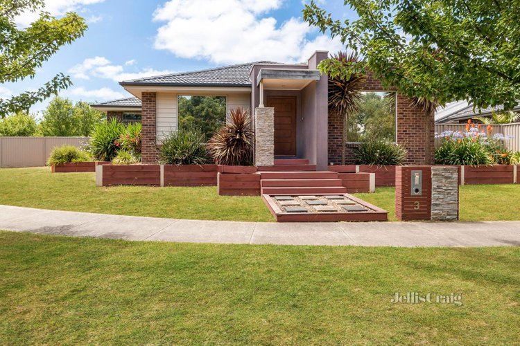 3 Arwon Crescent Alfredton 3350