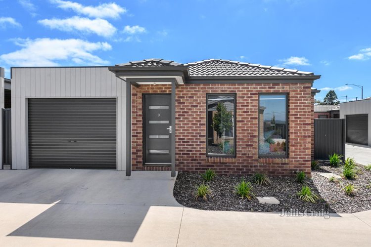3 Ava Place Bonshaw 3352