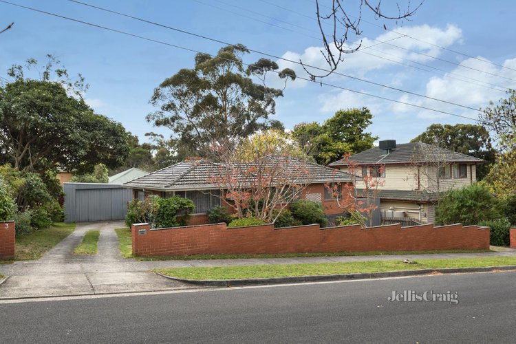 3 Box Road Briar Hill 3088