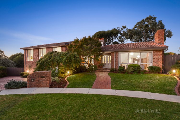 3 Burns Court Eltham North 3095