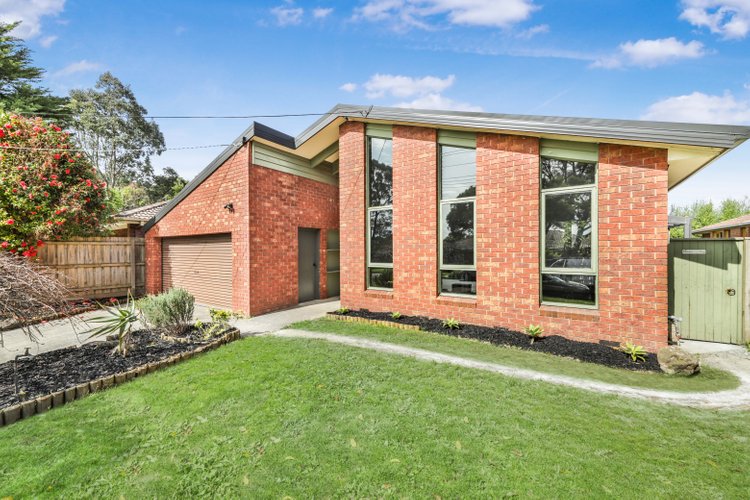 3 Campaspe Drive  Croydon Hills 3136