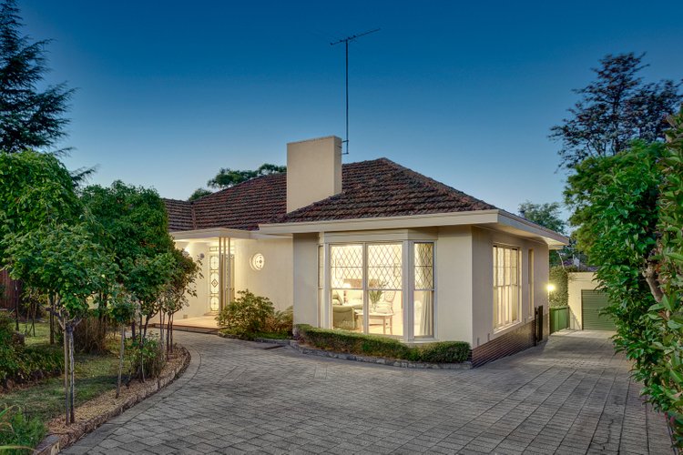 3 Cascade Drive Kew East 3102