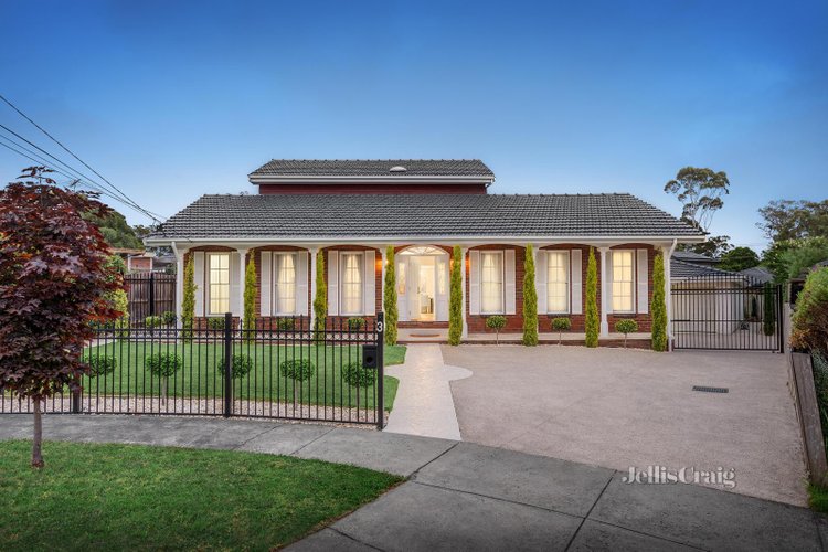 3 Clovelly Court Mount Waverley 3149