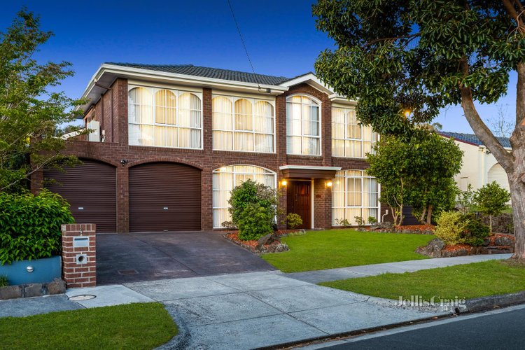 3 Dunsmuir Drive Mount Waverley 3149