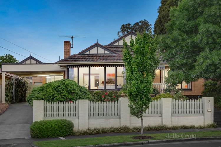 3 Esk Court Forest Hill 3131