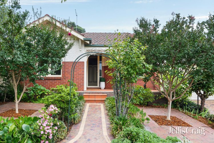 3 Florence Road Surrey Hills 3127