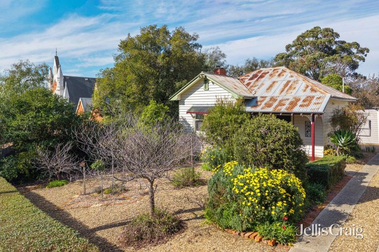 3 Fountain Street Maldon 3463