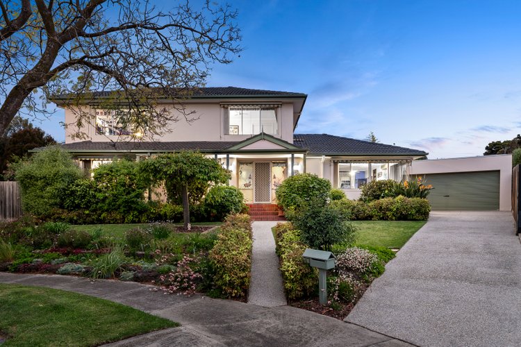 3 Garfield Place Wheelers Hill 3150