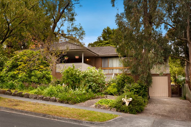 3 Greenbriar Avenue Wheelers Hill 3150