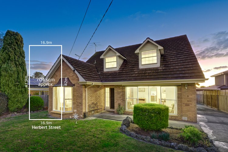 3 Herbert Street Mount Waverley 3149