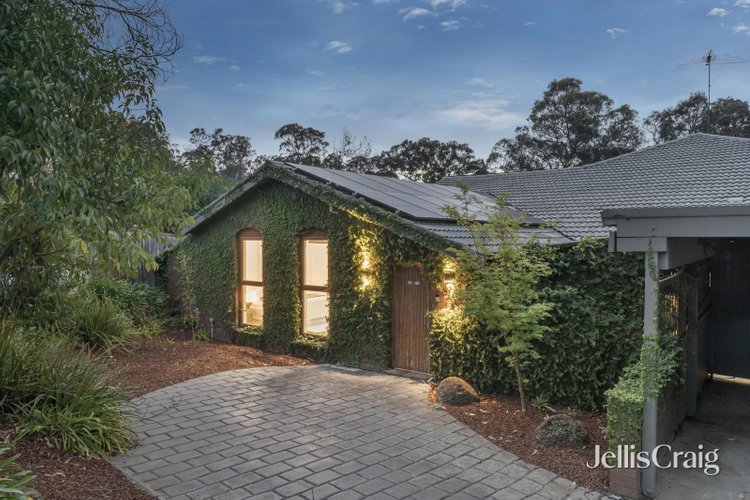3 Ironbark Close Eltham 3095