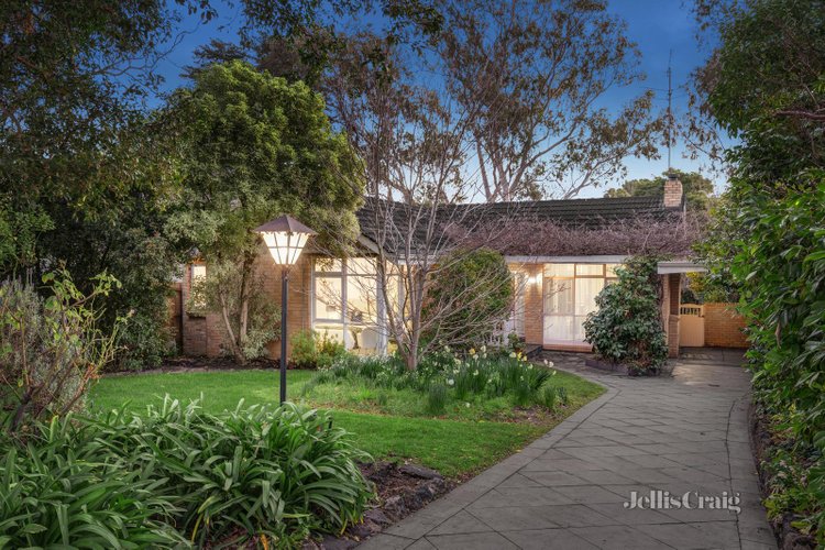3 Kingfield Court Camberwell 3124