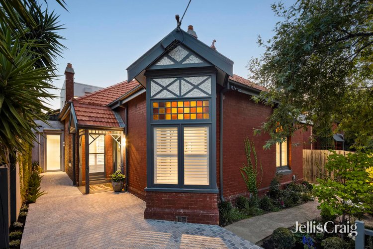 3 Longmore Street St Kilda West 3182