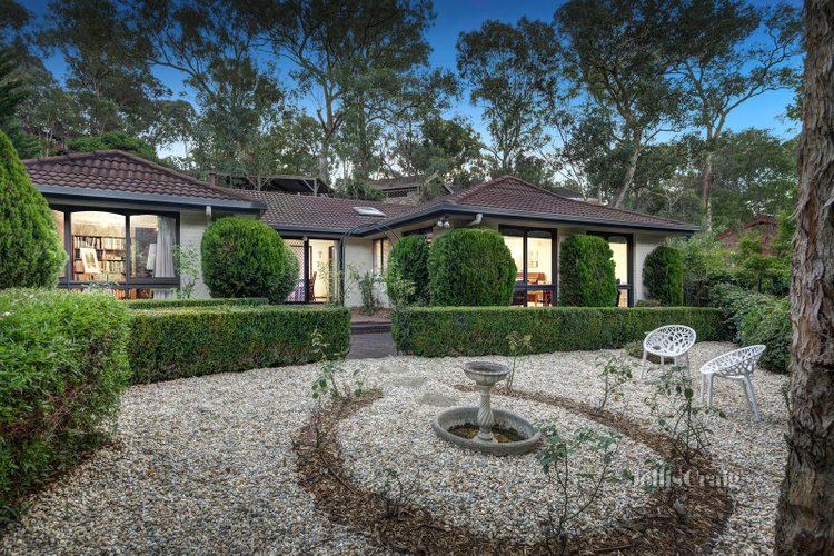 3 Milborne Crescent Eltham 3095