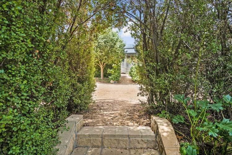 3 Murchison Street Taradale 3447
