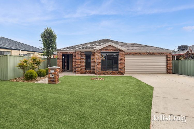 3 Sackville Street Miners Rest 3352