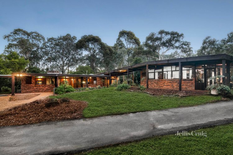 3 Stringybark Road Eltham 3095