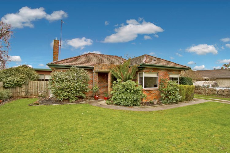 3 Warren Street Kyneton 3444