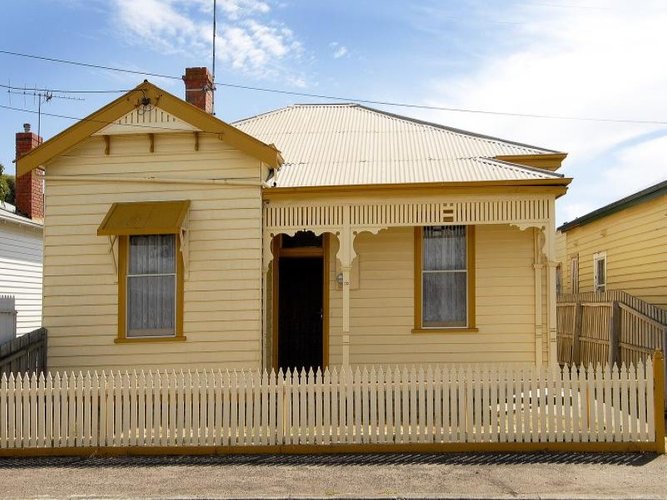 30 Avon Street Geelong West 3218