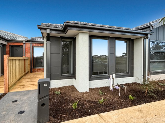 30 Beveridge Circuit Armstrong Creek 3217