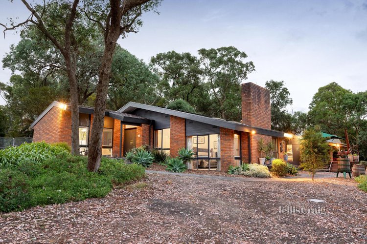 30 Blooms Road North Warrandyte 3113