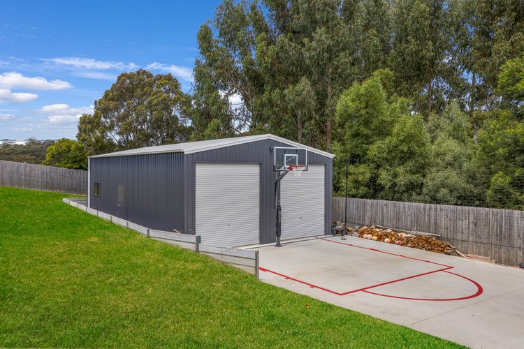 30 Campbell Grove, Lake Bunga