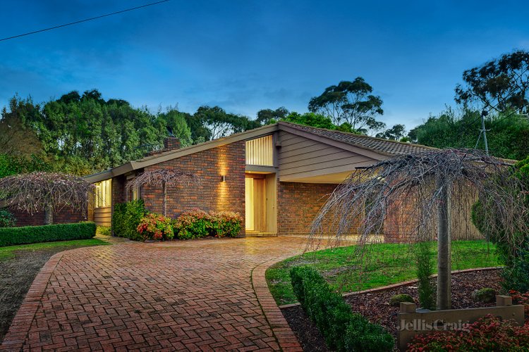 30 Canova Drive Glen Waverley 3150