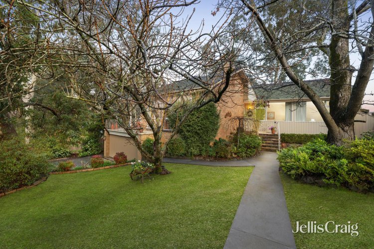 30 Churinga Avenue Mitcham 3132