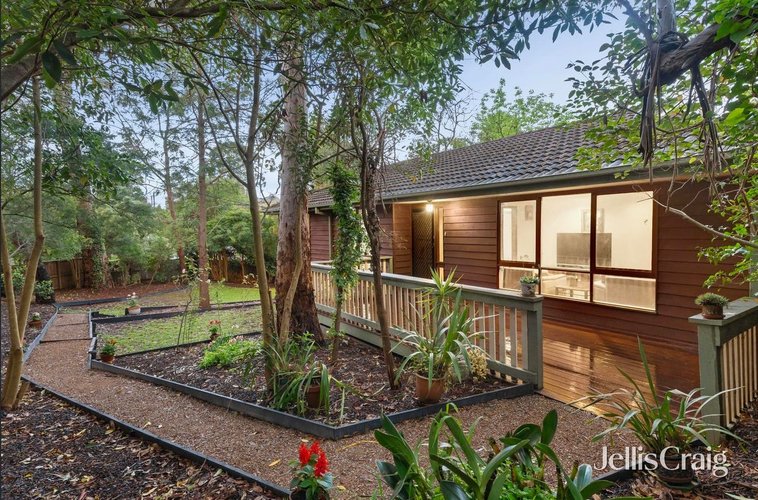 30 Evelyn Road  Ringwood North 3134