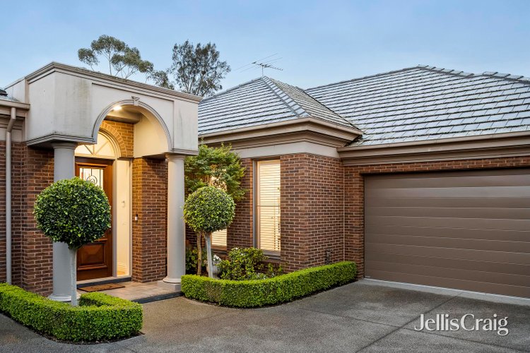 30 Faversham Road Canterbury 3126