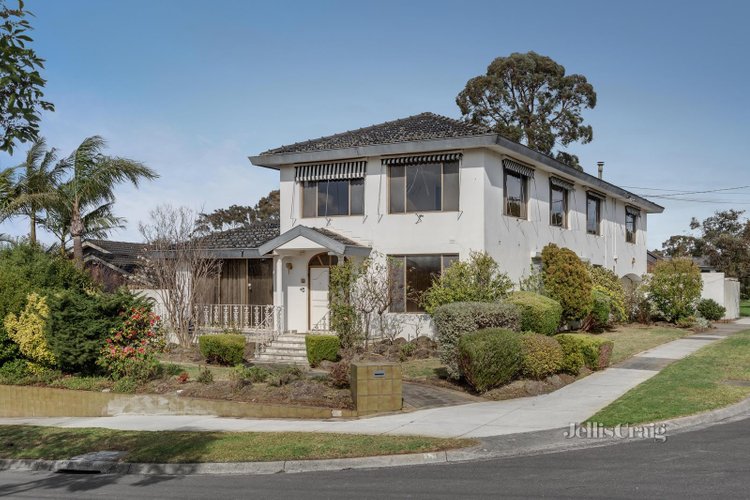 30 Galahad Crescent Glen Waverley 3150
