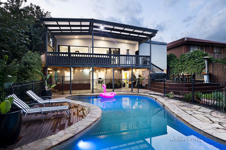 30 Haughton Parade Rosanna 3084