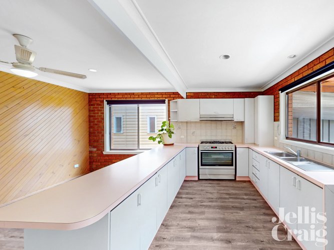 30 Illawarra Road  Flemington 3031