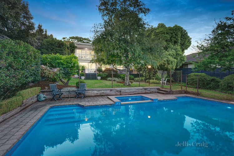 30 Inverell Avenue Mount Waverley 3149