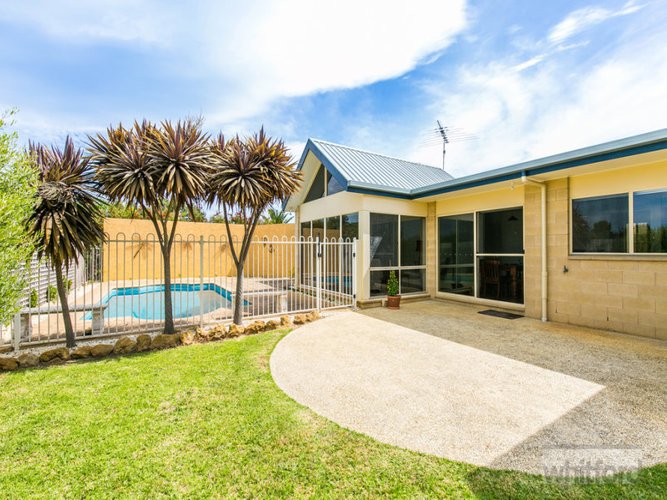 30 Island Drive, Torquay