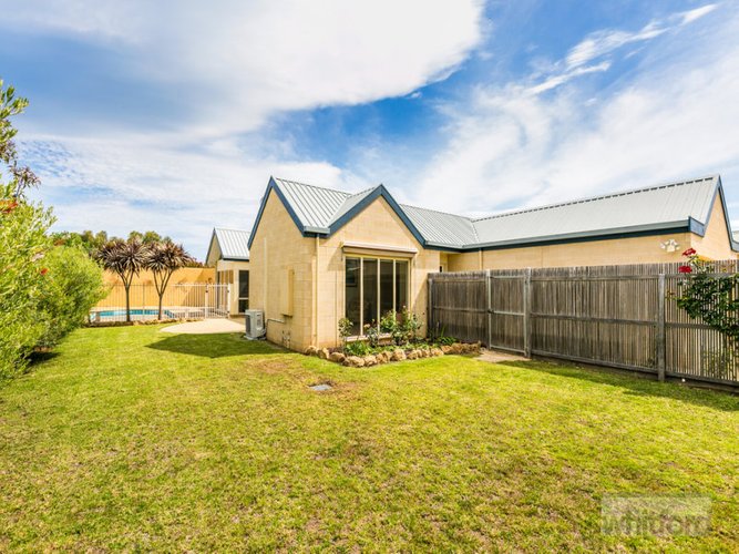 30 Island Drive, Torquay