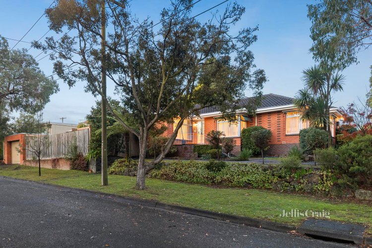 30 Park Hill Drive Ringwood North 3134