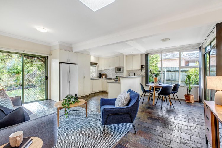 30 Roberts Street Glen Waverley 3150
