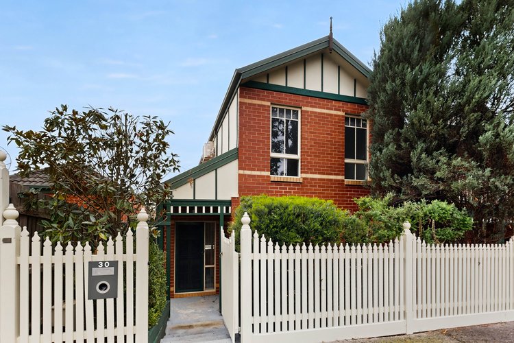 30 Scarborough Square Mont Albert North 3129