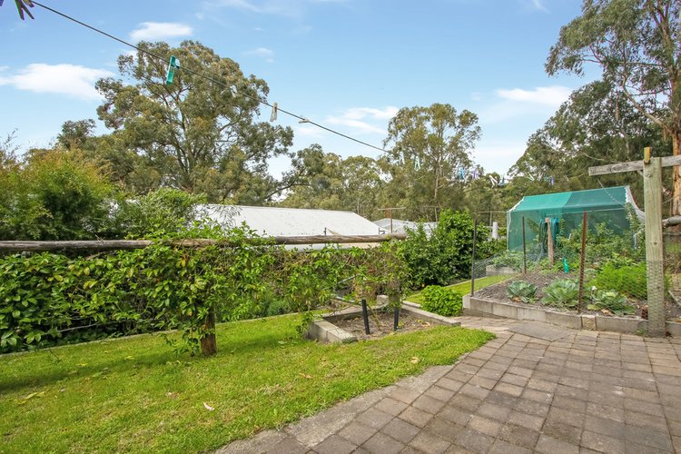 300 Great Alpine Road, Bruthen