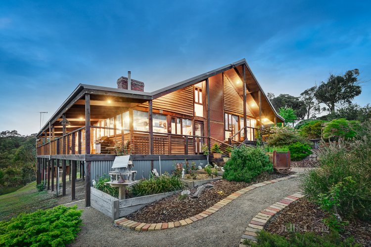 300 Wild Dog Creek Road St Andrews 3761